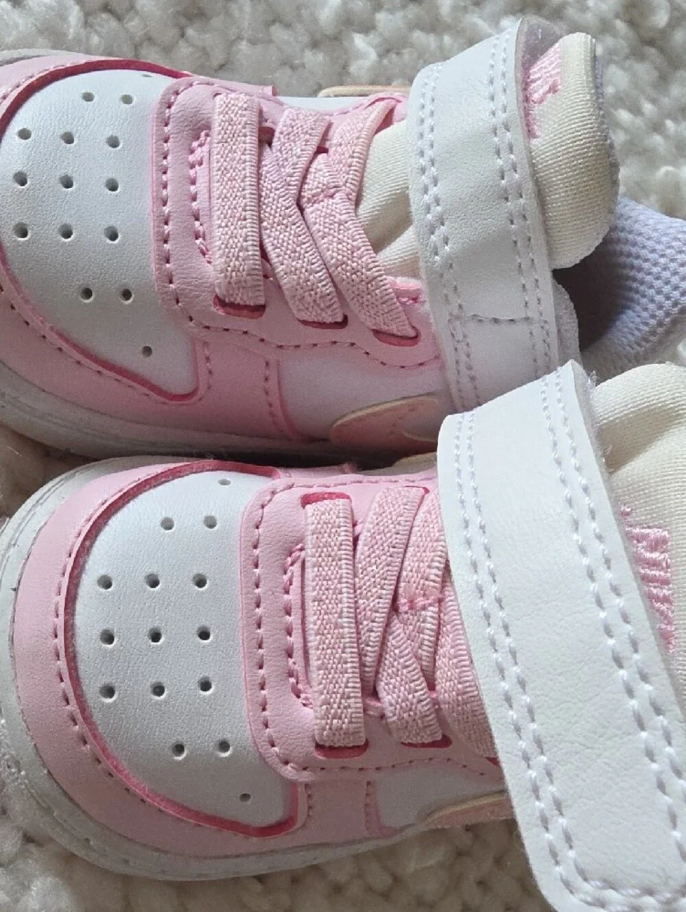 Nike Kids' Pink and White all day play Shoes 2C -17